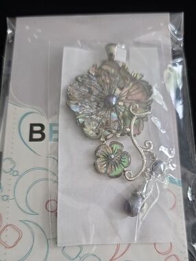 Iridescent Abalone Floral Pendant Necklace - Green Tones
